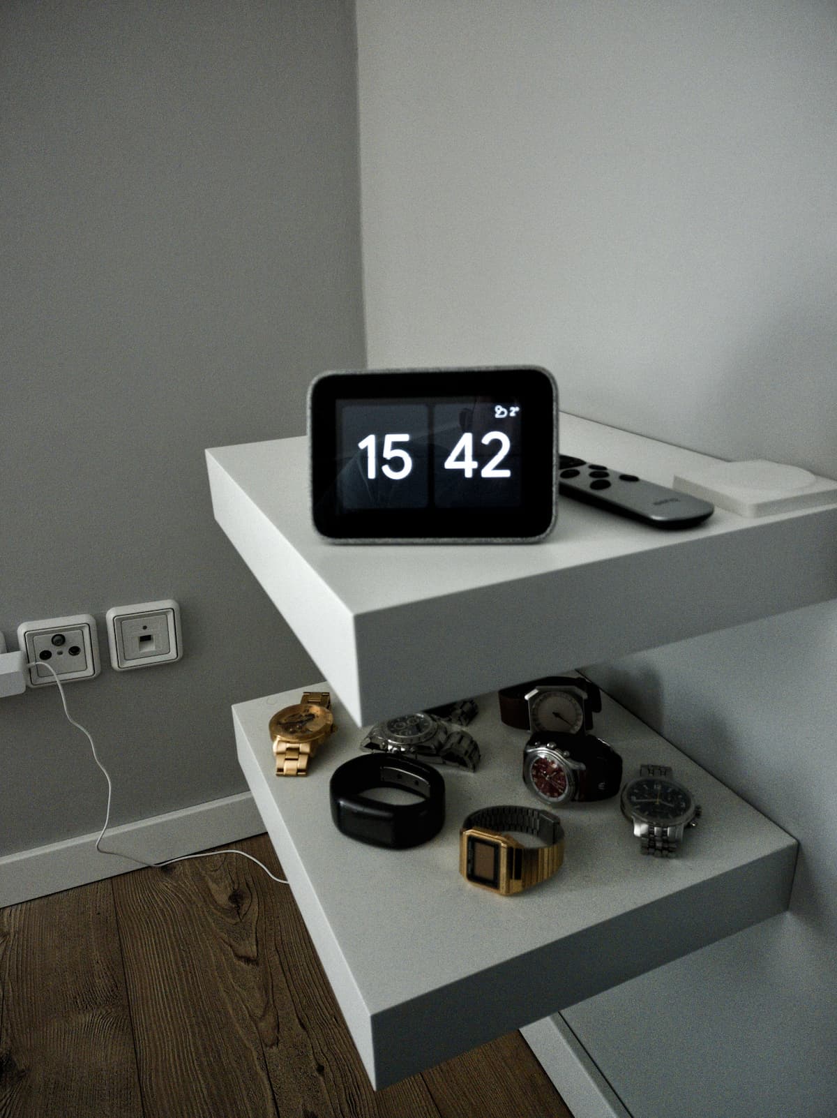 Lenovo Smart Clock 2 | Lenovo stellt eine weitere Smart Clock mit einer kabelloser Ladestation her