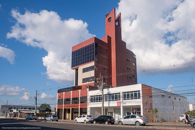 Edifício Royal Center na Av. Paraná, em Curitiba