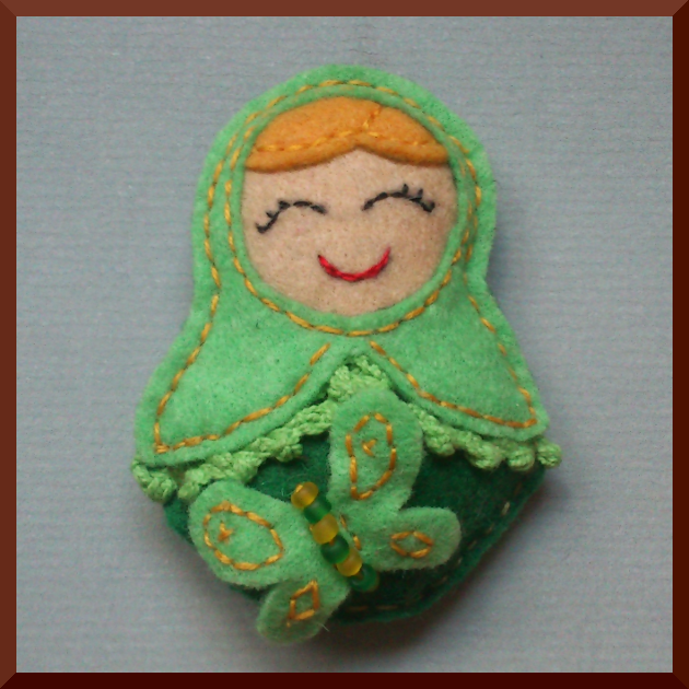 broche fieltro matrioska