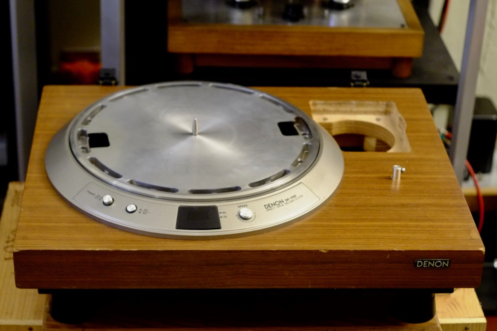 OJAS listening room in New York City (semipermanent, public installation) Steve Hoffman Music