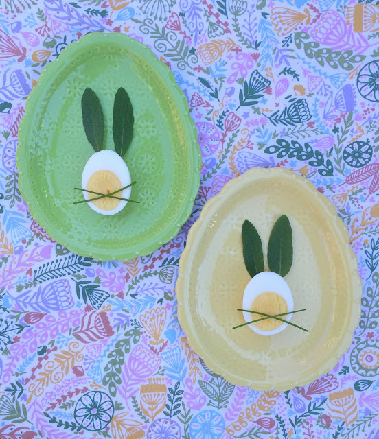 Fresh Herb Easter Eggs! Strategic Placement of herbs on hard boiled eggs transforms them into Easter Bunnies - www.jacolynmurphy.com