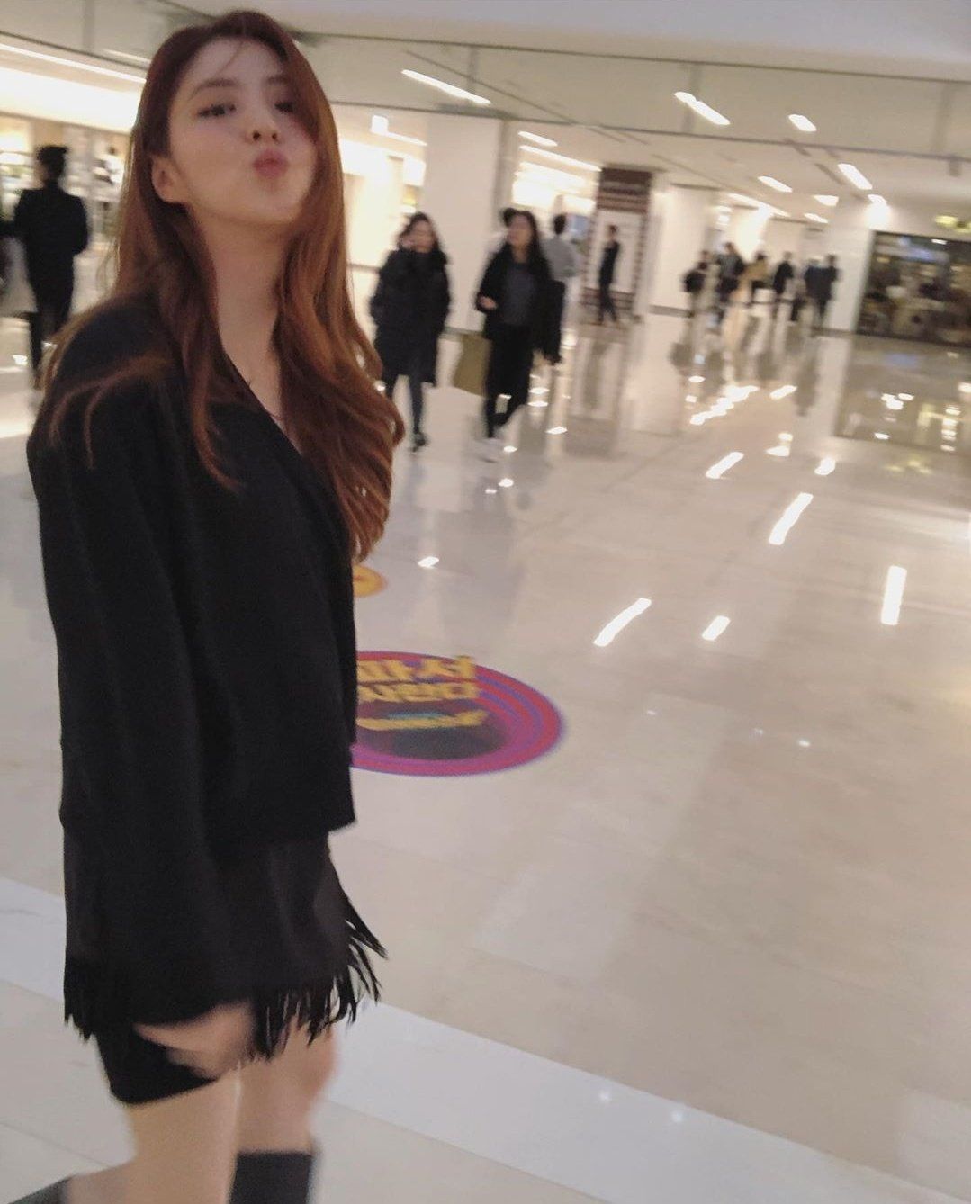 Semakin Populer, Foto-foto dari Han Sohee yang Pancarkan Aura “Girlfriend Material” Jadi Sorotan 15 NlCcu