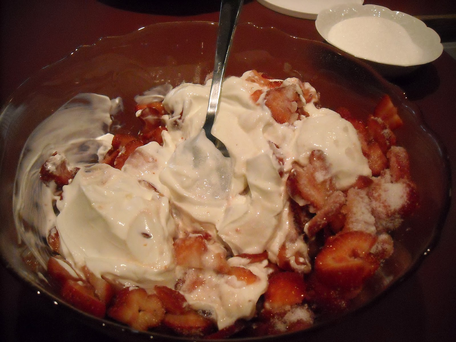 Magdalena's Mexican Kitchen Fresas con Azucar y Crema