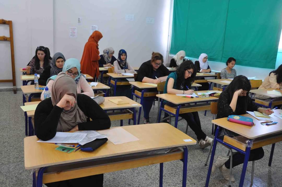 جديد مسابقة الأساتذة 2021 مسابقة وطنية على أساس الشهادة لتوظيف الأساتذة تحضيرا للموسم الدراسي المقبل جديد مسابقة الأساتذة 2021 مسابقة وطنية على أساس الشهادة لتوظيف الأساتذة تحضيرا للموسم الدراسي المقبل