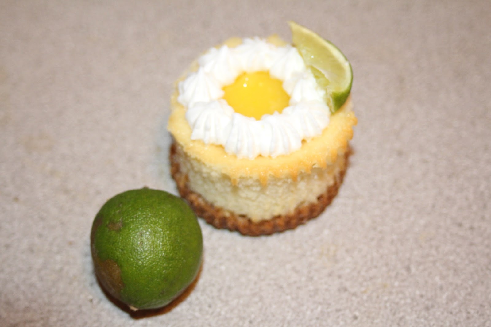 Julie Bakes Key lime pie cupcakes