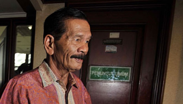 DL Sitorus DL Sitorus