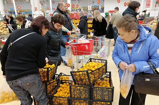  В Литве ажиотажный спрос на продукты, премьер призвал не повышать цены.