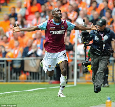 Carlton Cole Gabung ke Persib Carlton-Cole-Gabung-ke-Persib