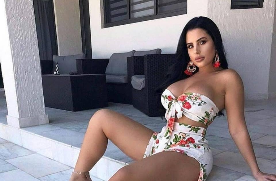 Pictures Of Beautiful Latina Women