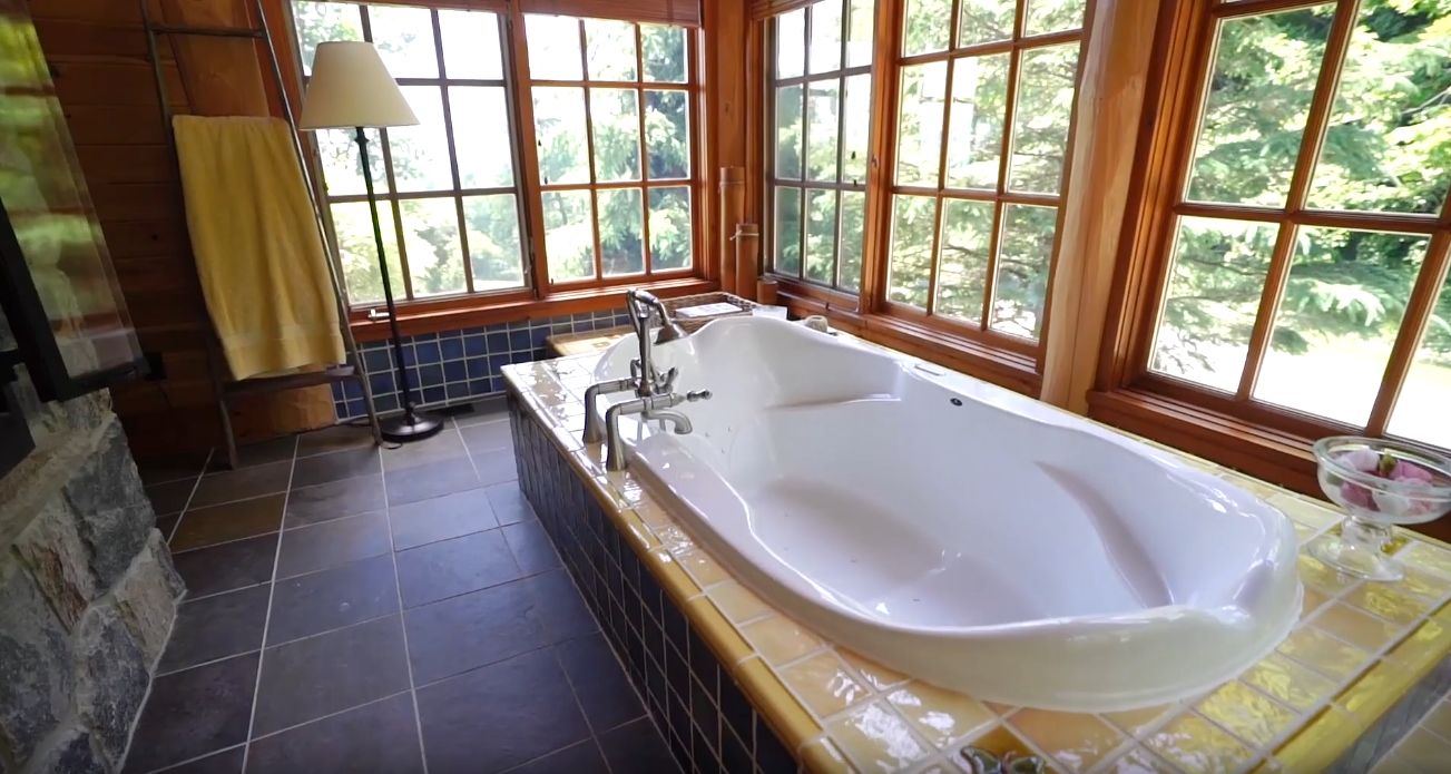 22 Photos vs. 798334 3rd Line, Mulmur, ON vs. Home Interior Design Tour