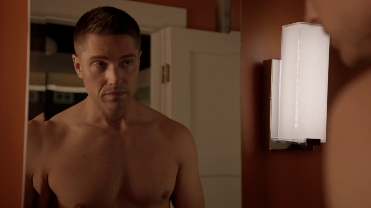 Eric Winter shirtless in The Rookie 2-18 "Under The Gun" .