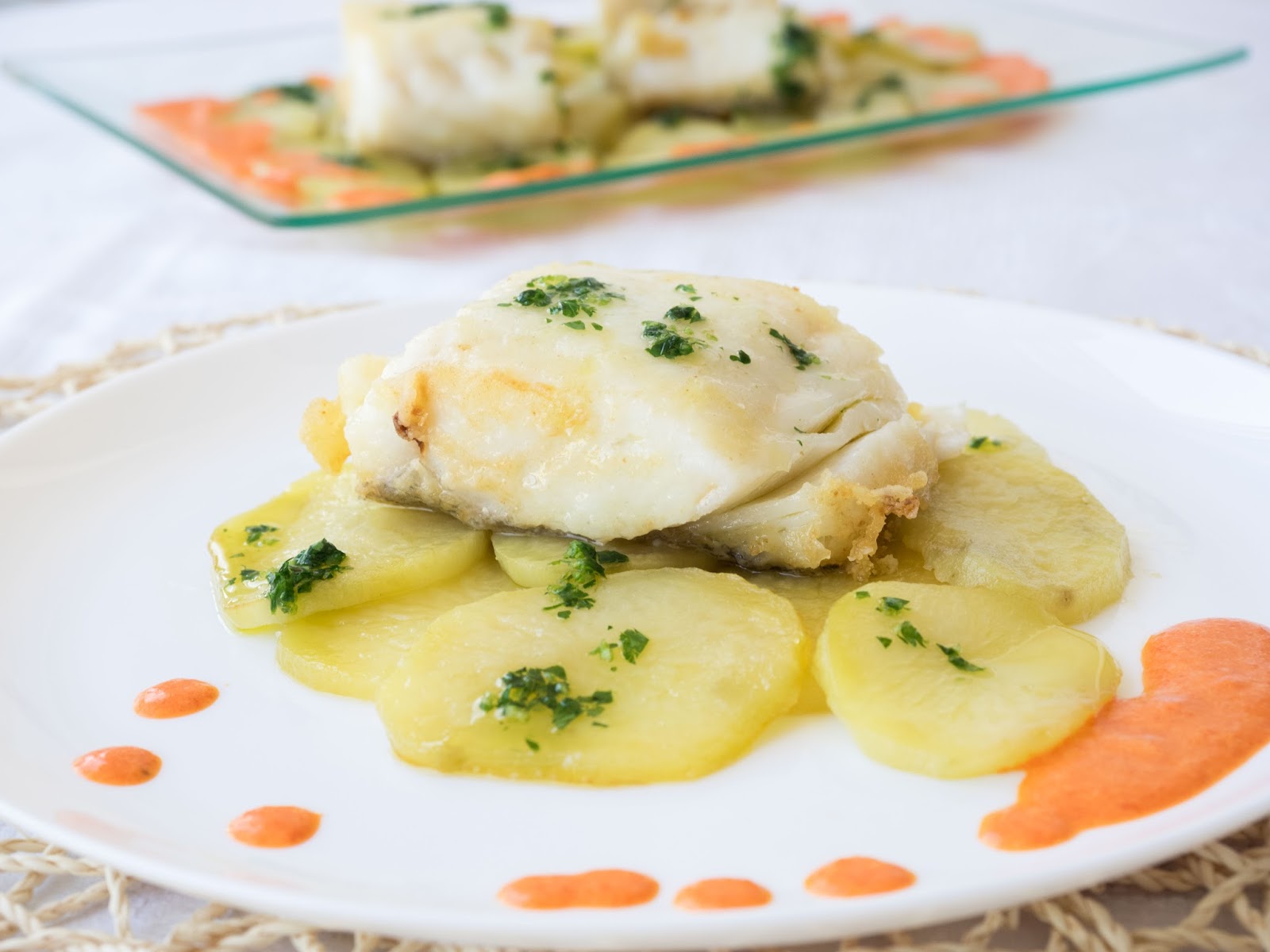 Bacalao frito con patatas panadera y