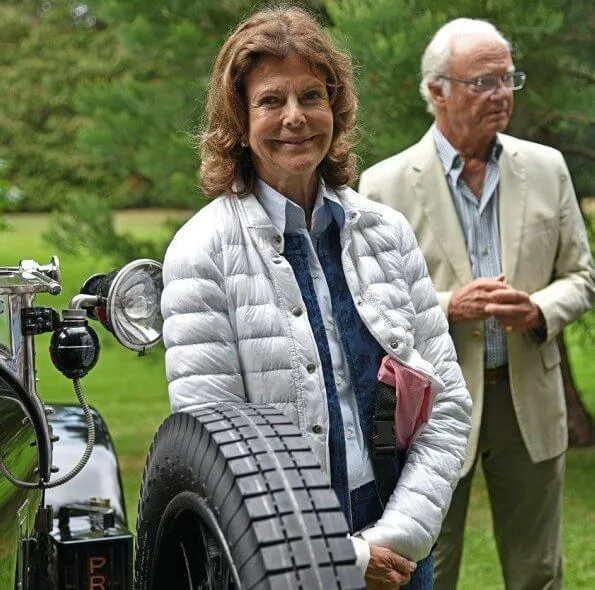 Queen Silvia wore Canada Goose jacket and Superga shoes at Solliden car show. Princess Sofia and Princess Madeleine