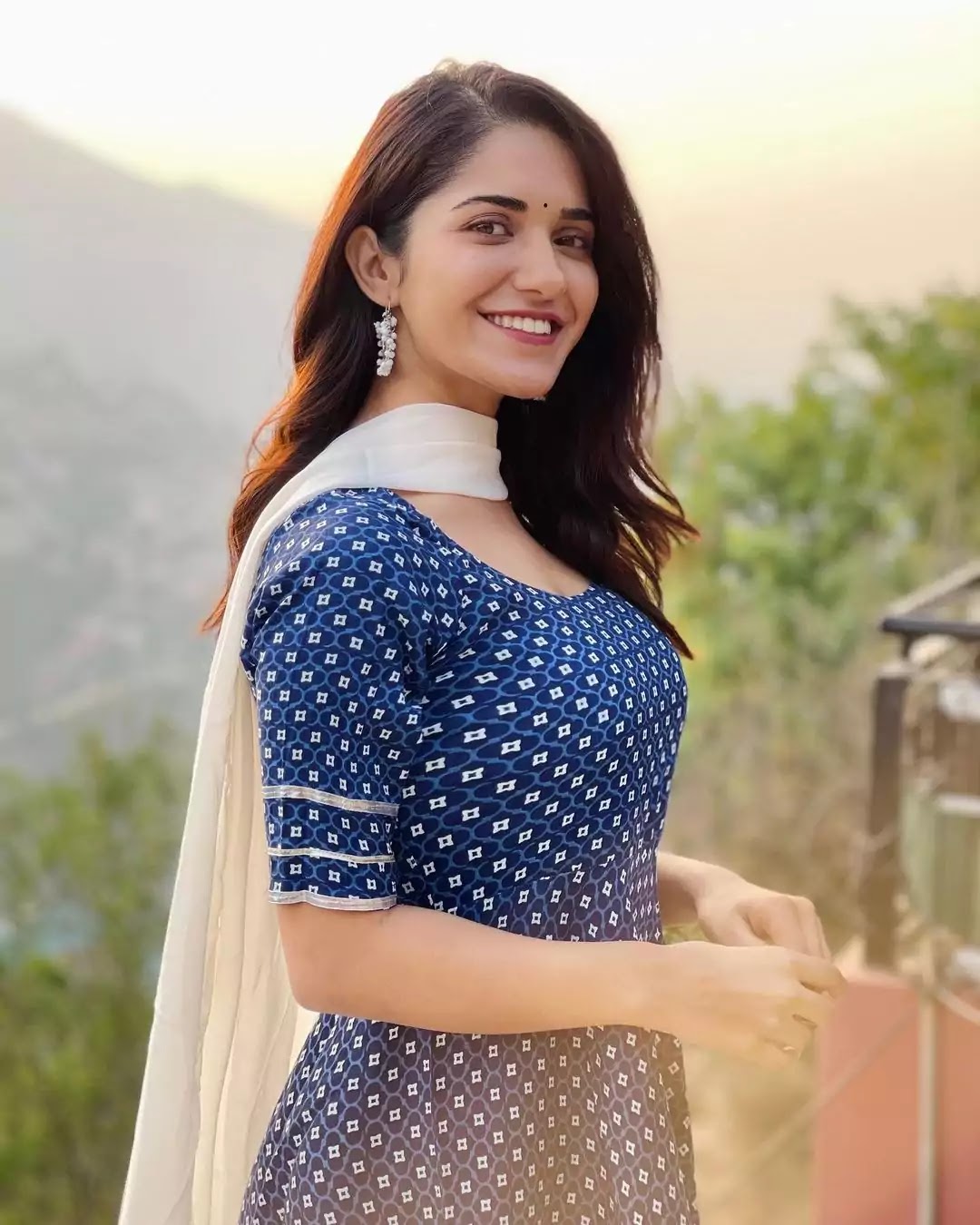 ruhani-sharma-in-indigo-printed-salwar-suit ruhani-sharma-in-indigo-printed-salwar-suit