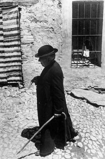 Ad memoriam rei perpetuam La Importancia de la Sotana