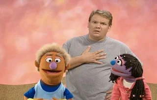 Andy Richter joins the Fuzzy and Blue And Healthy Too show, telling the audience some heartbeat facts. Sesame Street Happy Healthy Monsters