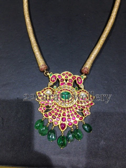 Temple Pendant with Gold Chain - Jewellery Designs