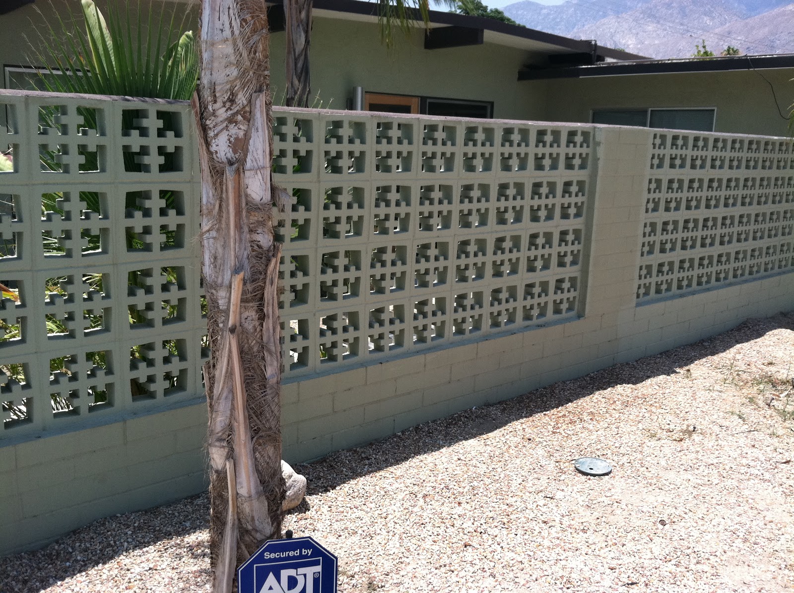 Meiselmania Iconic Decorative Concrete Screen Block.