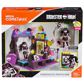 Monster High Draculaura Draculaura's Picture Day Figure