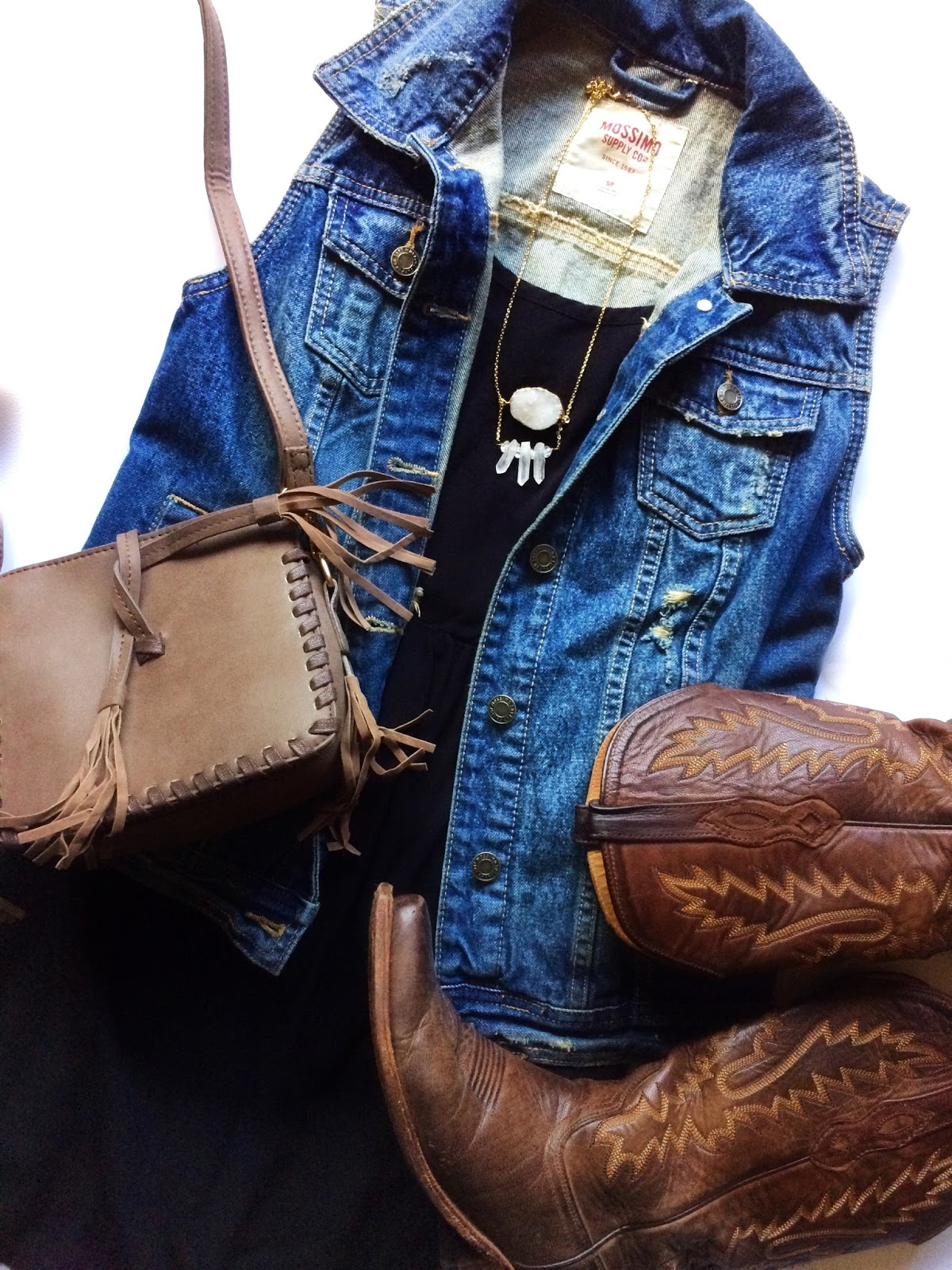 Pinch of Ginger: What to wear to Stagecoach...or a Country Music Concert
