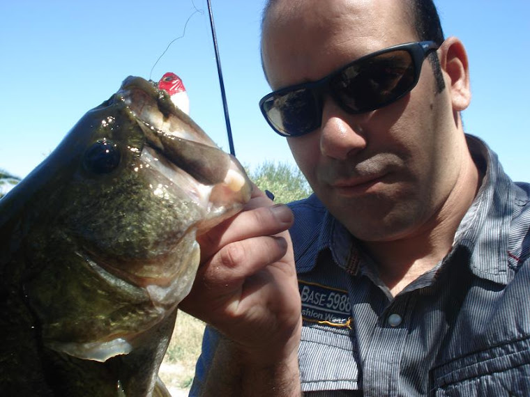 Novo record pessoal de achigã 1,950 kg, 19 Julho 2011