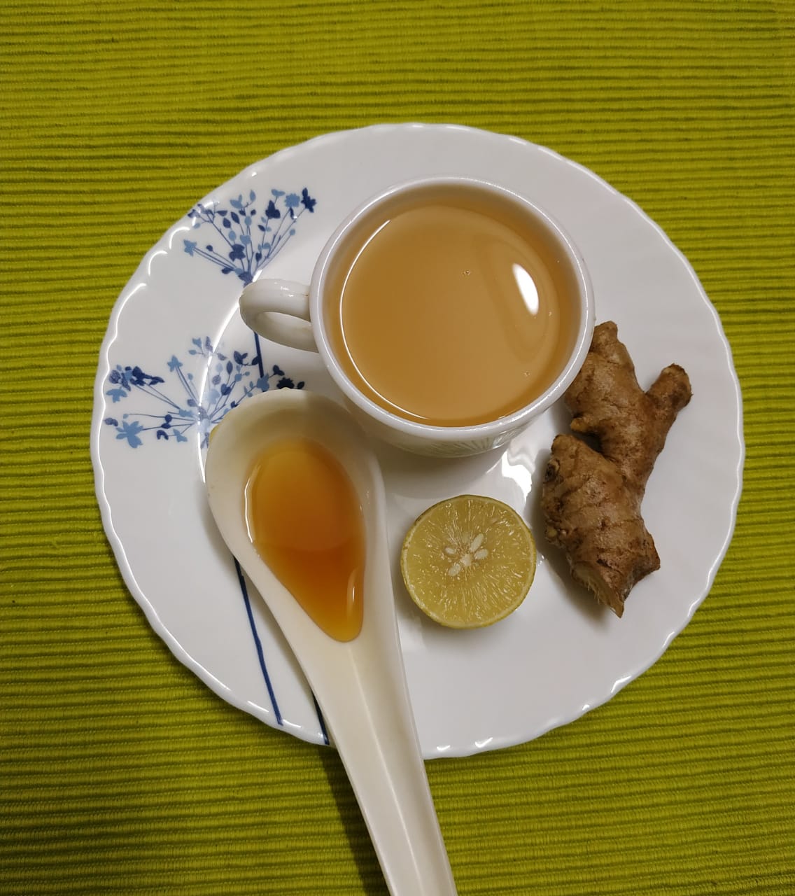 GINGERLEMON TEA