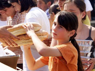 Πρωτοβουλίες ομογενών για στήριξη ορφανών και άπορων Ελληνόπουλων!
