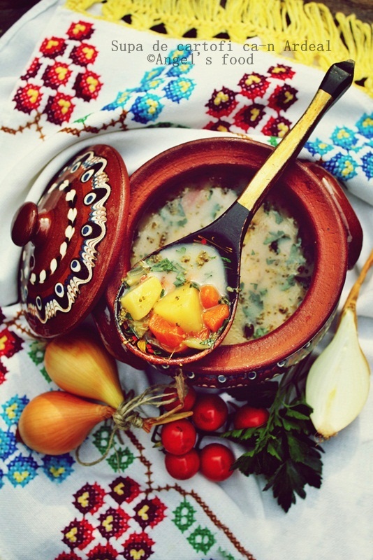 Supa de cartofi ca-n Ardeal :-)