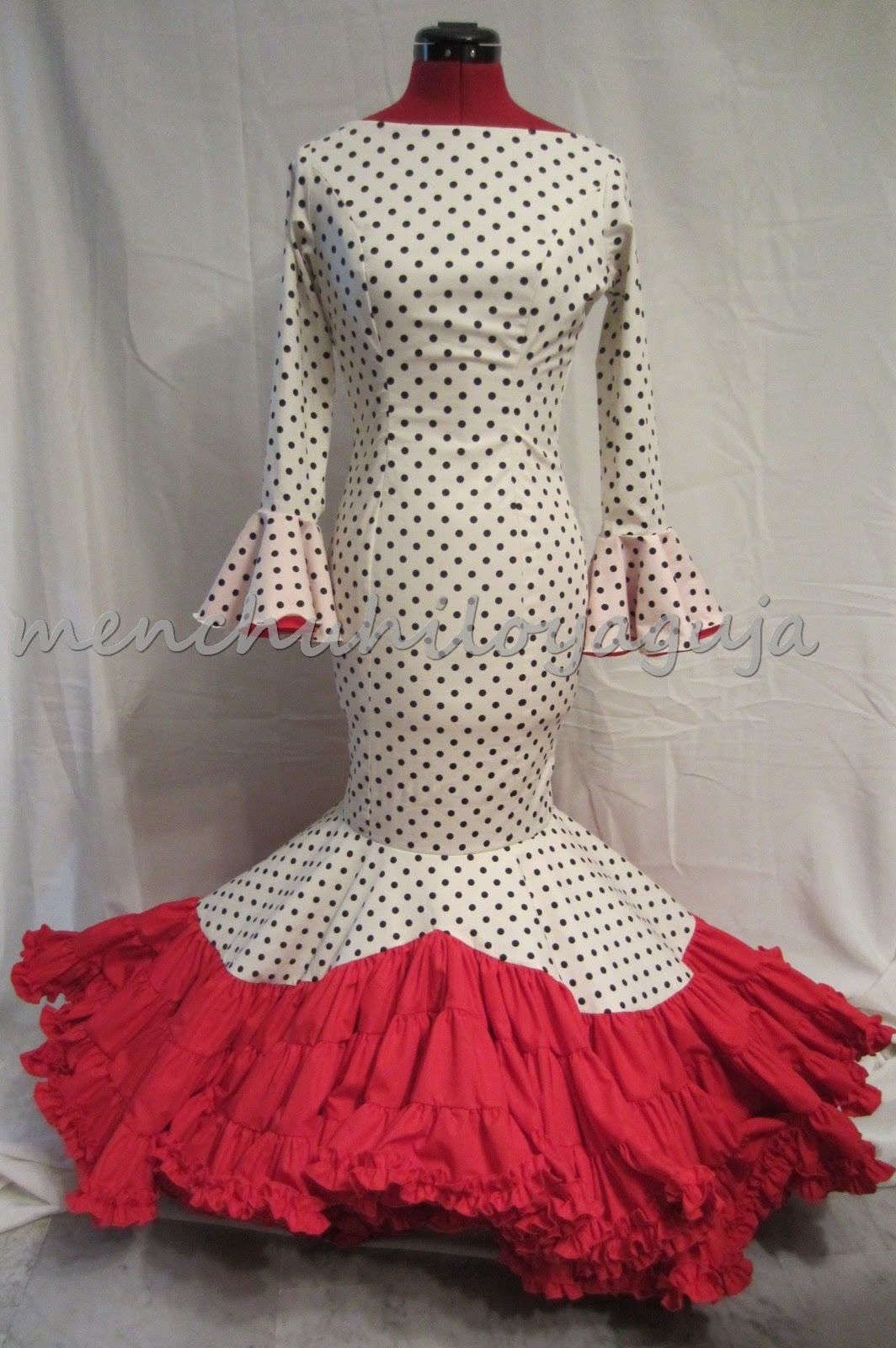 PATRONES DE COSTURA: VESTIDOS FLAMENCA O CON VOLUMEN