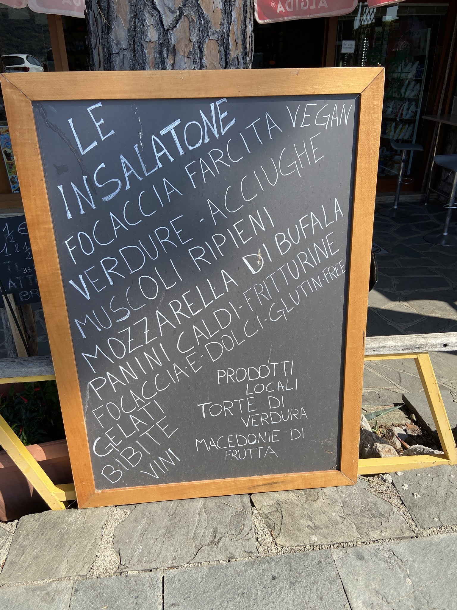 TravelMarx: Street Sign Language Lesson XXXVI – Porto Venere Edition