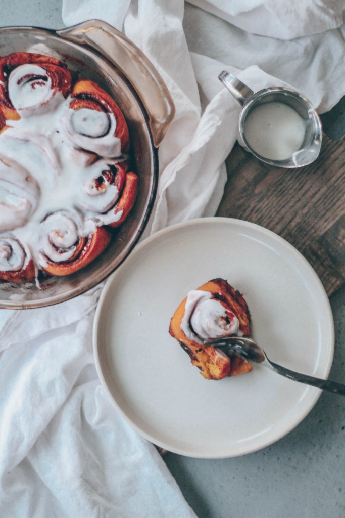 Vegan Pumpkin Cinnamon Rolls. Need more recipes? 20 Tasty And Nourishing, Yet Quick Vegan Breakfast Recipes Ideas breakfast vegan | vegan food breakfast | vegan breakfast food | vegan healthy breakfast | vegan breakfast ideas #breakfast #vegan #veganideas #tasty