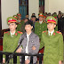 Nguyễn Văn Hóa dở trò “rạch mặt ăn vạ” trong tù 