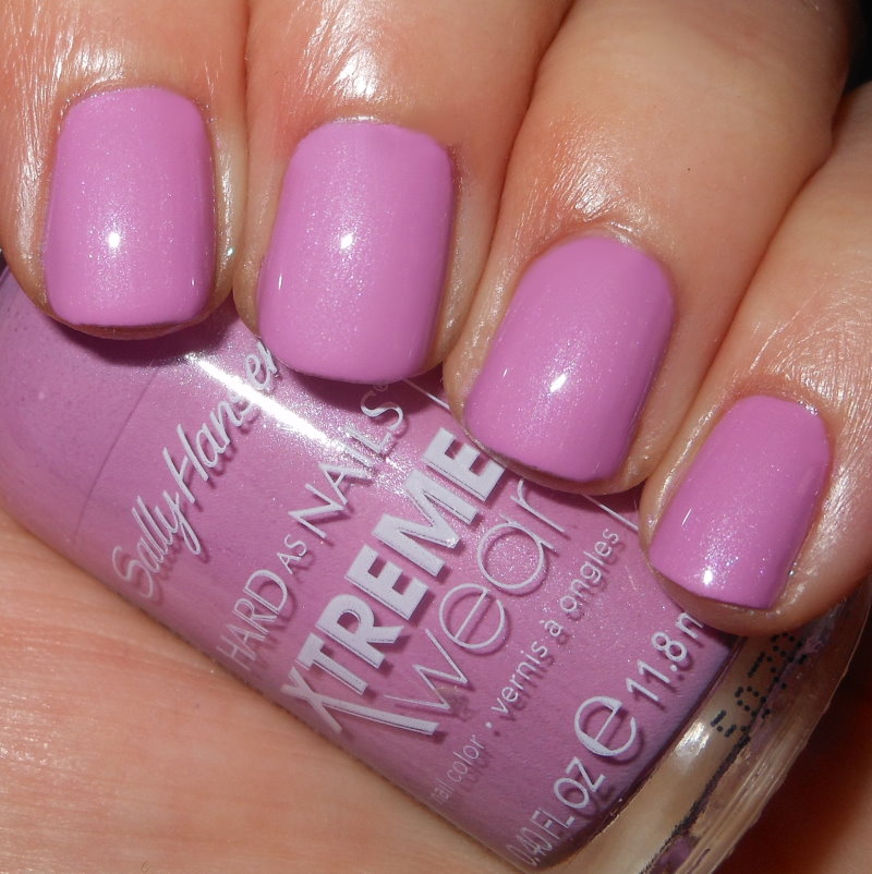 Imperfectly Painted: Sally Hansen Xtreme Wear Orchid Around