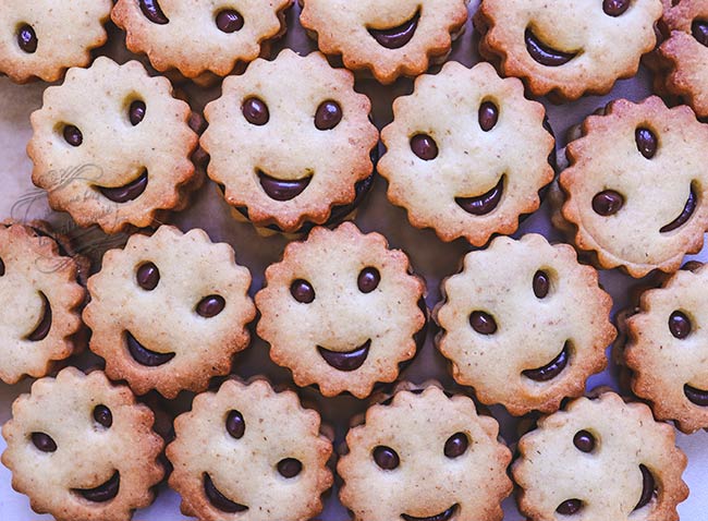 Gâteau du Nouvel An avec une base de biscuit