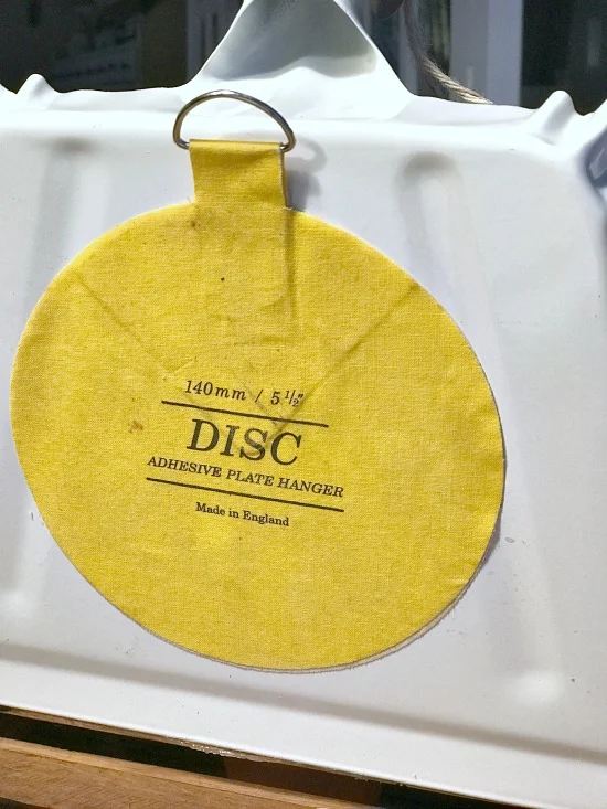 DISC adhesive plate hanger