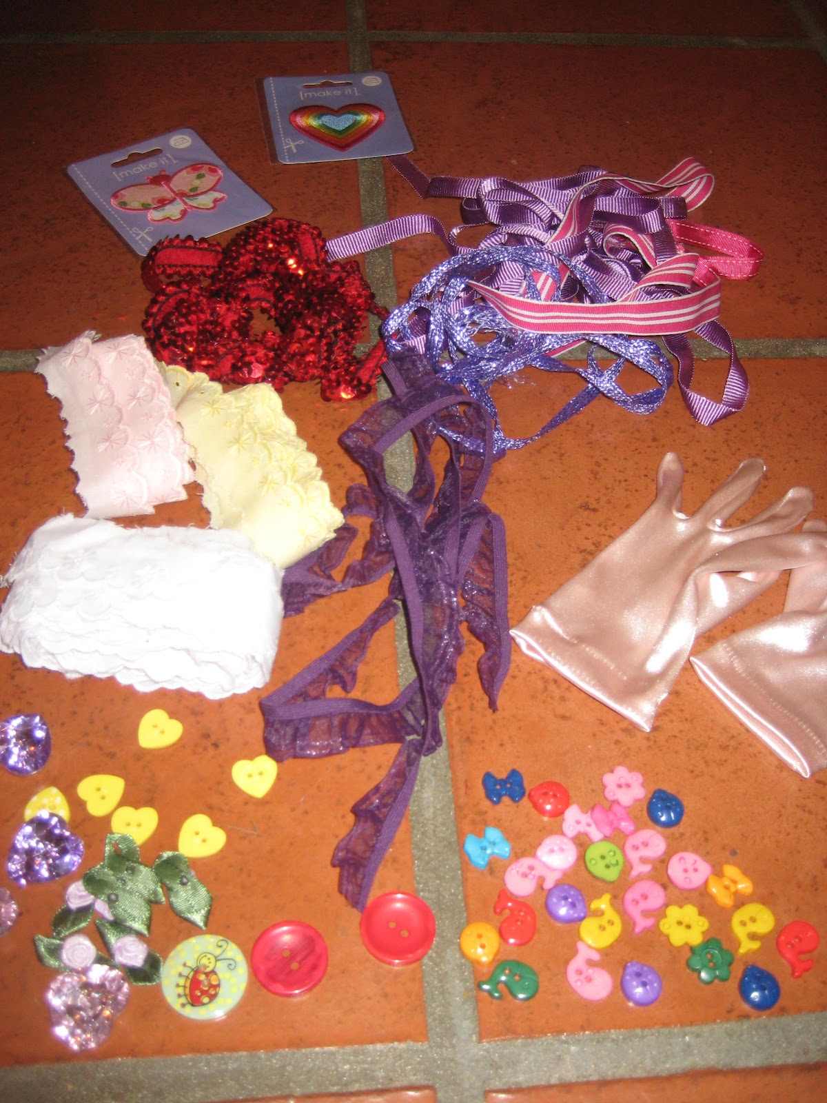 Crafty little people Turning my old clothes into kids' costumes