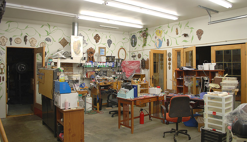 Michelle Robison's Studio,art and jewels Beautiful private country