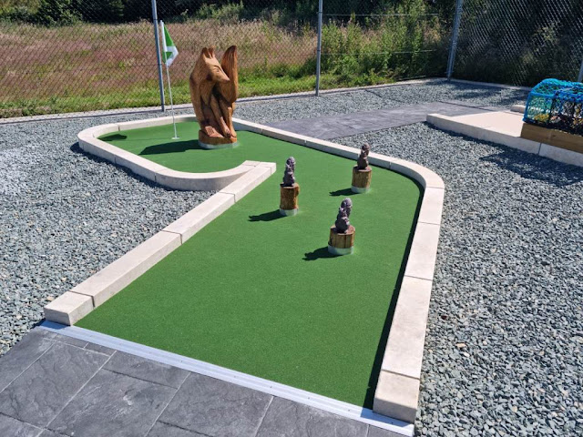 Minigolf at Northcliffe & Seaview Holiday Parks in High Hawsker, Whitby. Photo by UrbanCrazy, July 2021