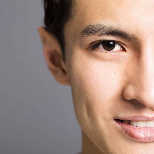 Under The Angsana Tree: What facial features make a man or woman attractive