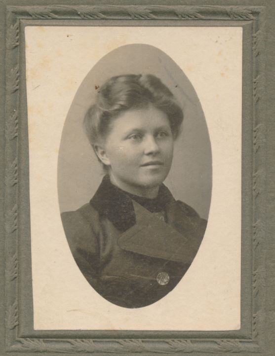 Moments in Time, A Genealogy Blog Friday's Photo Is this a Bryan