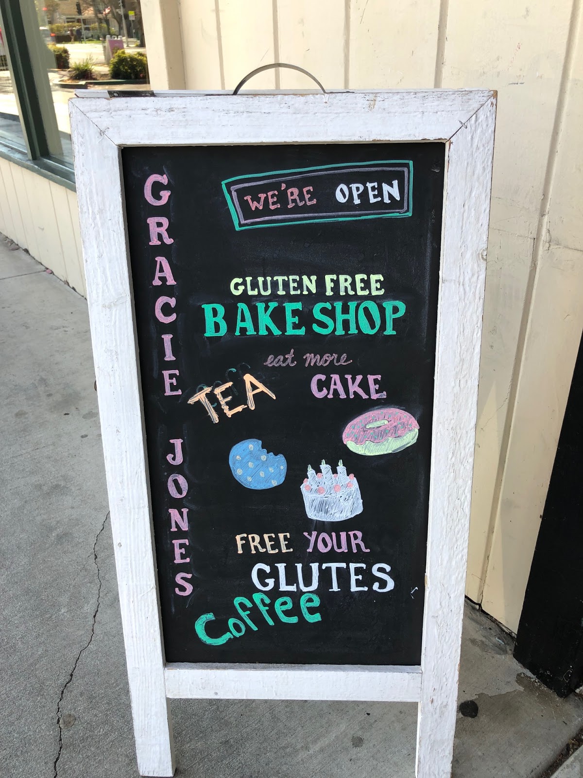 Alexis's Gluten Free Adventures Gracie Jones' Gluten Free Bake Shop