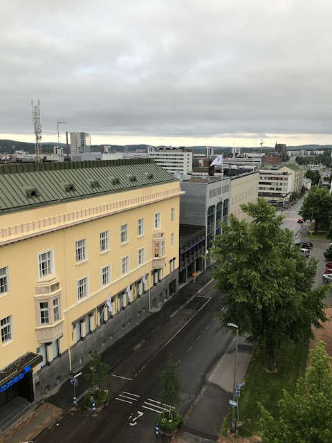 Mielenkiintoisten yksityiskohtien kattohuoneisto Jyväskylässä 16 Mielenkiintoisten yksityiskohtien kattohuoneisto Jyväskylässä 15