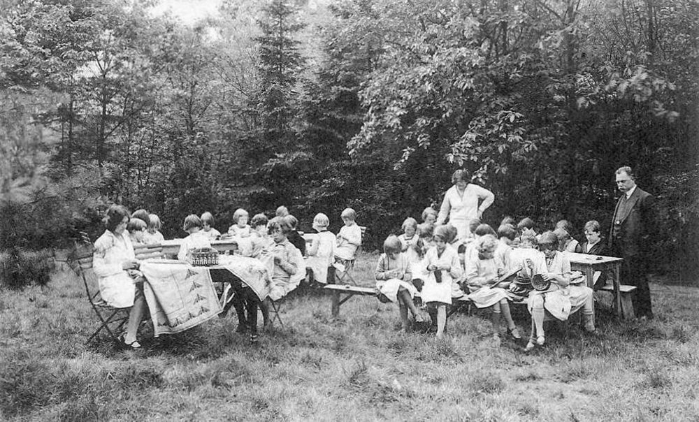 Stunning Vintage Photos of Open Air Schools in the Early 20th Century - 28