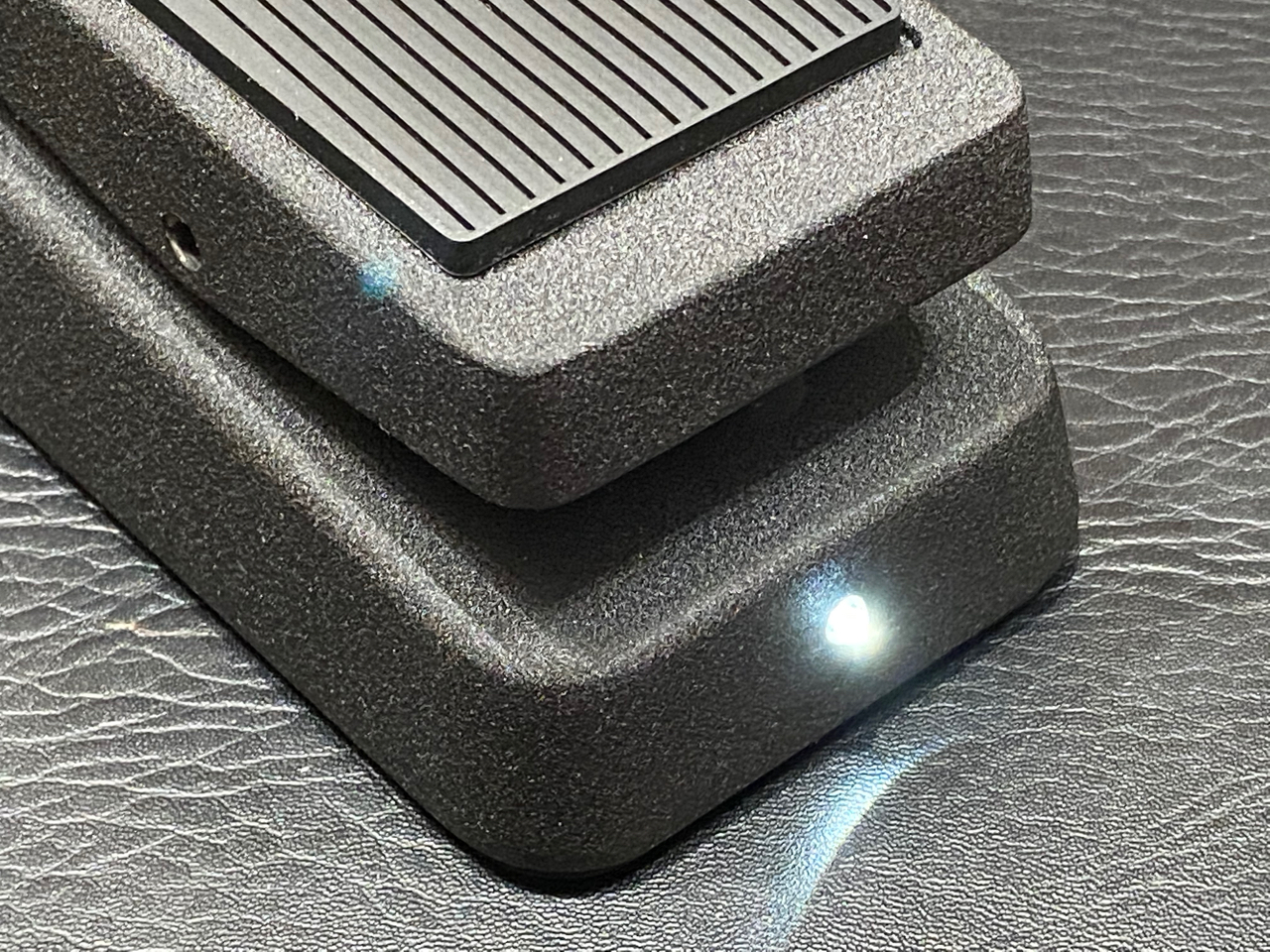 High on Technology REVIEW DUNLOP MINI VOLUME PEDAL AND WHICH DUNLOP WAH? CLASSIC WAH OR JUNIOR