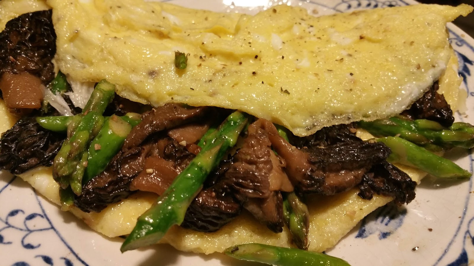 Food's Fan Club Foraging Black Morel Mushroom Omelet w/ Fresh