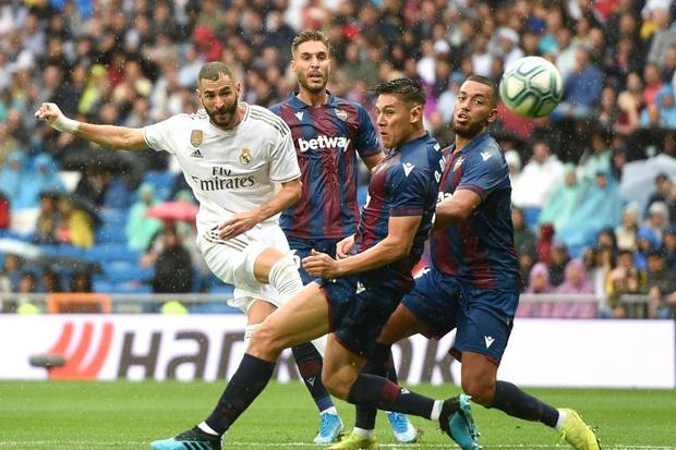 Zinedine Bangga Karim Benzema Kembali Trengginas