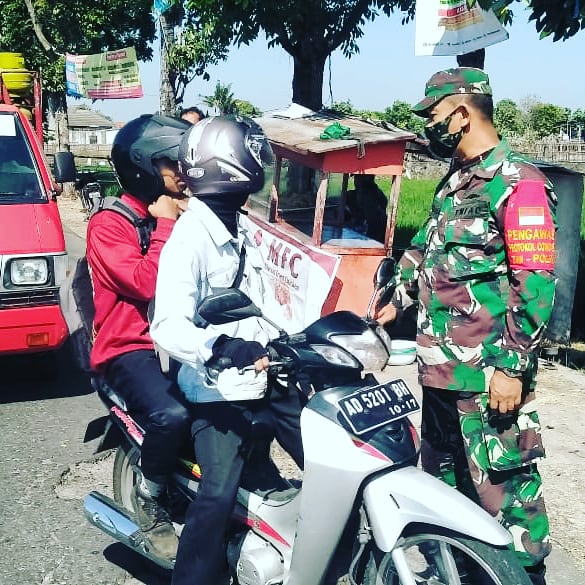 Operasi masker dalam rangka penegakan Disiplin Protokol Kesehatan wilayah Polanharjo