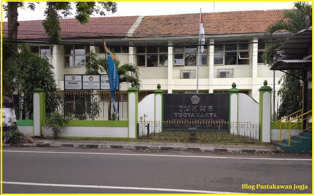 LOWONGAN PUSTAKAWAN : Dibutuhkan Pustakawan di SMK Negeri 5 Yogyakarta