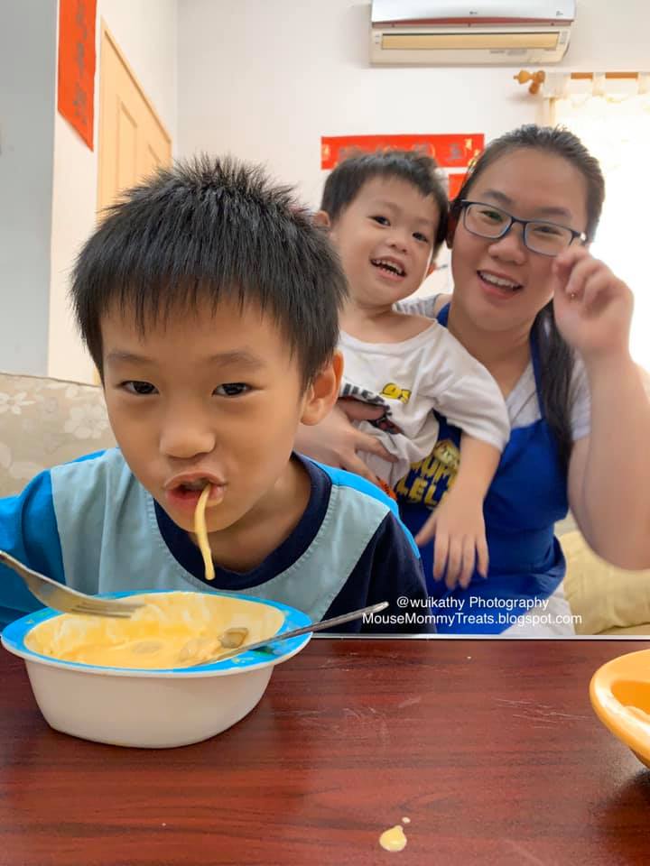 Prego Mac & Cheese Pasta Sauce Cheesy Creamy Kids Love It