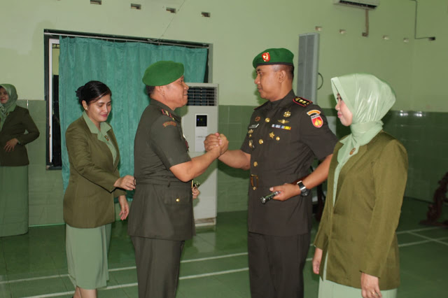 Letkol Inf Eko Setyawan SerahkanTongkat Komando Ke Letkol Minarso Di Hadapan Danrem 074 Letkol Inf Eko Setyawan SerahkanTongkat Komando Ke Letkol Minarso Di Hadapan Danrem 074